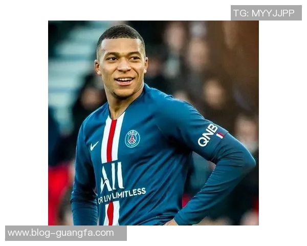 姆巴佩如风般迅捷连过数人一条龙破门展现超凡实力